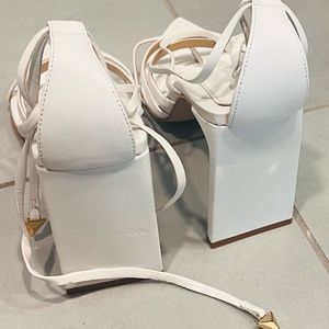 Brand New Schutz white sandals